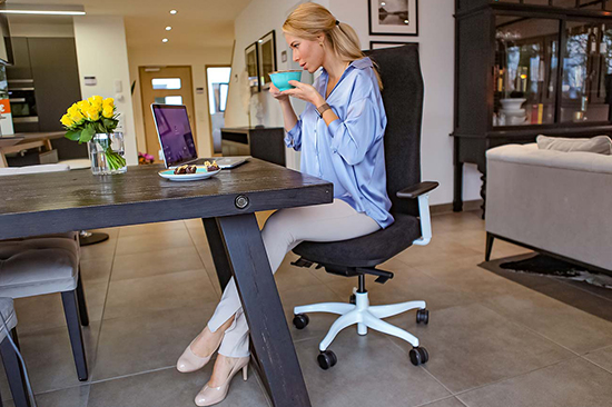 homeoffice-motion-gesund-sitzen